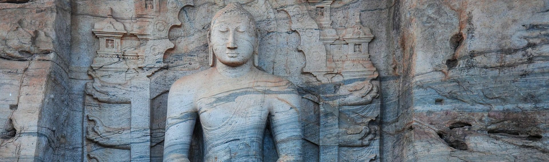 Polonaruwa_bouddha