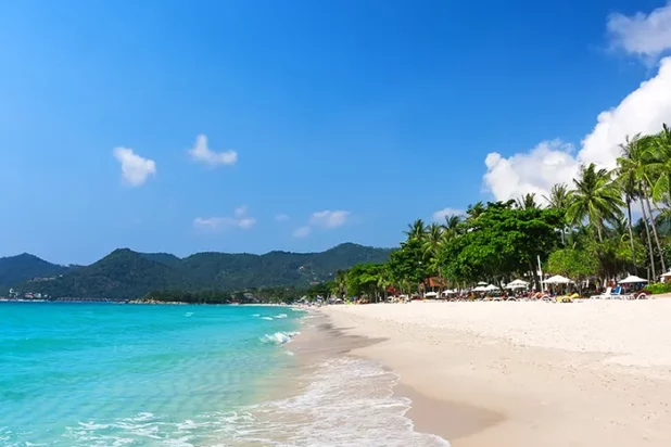 Plage déserte en Thaïlande.