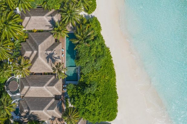 kihavah_akih_beach-pool-residence-aerial