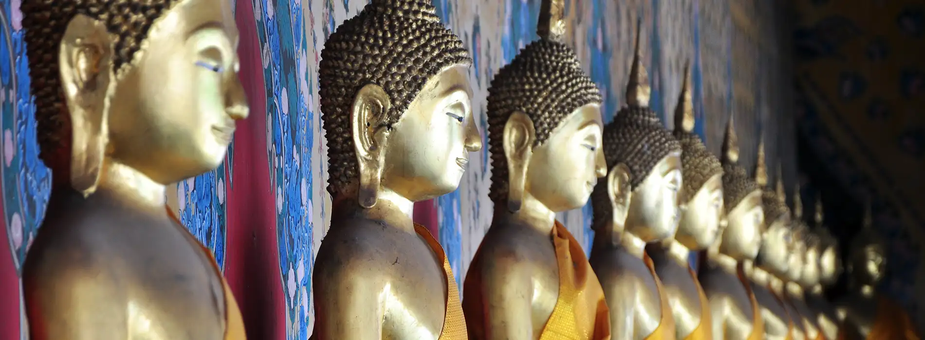 Wat Arun in Bangkok_240289852_1900x700